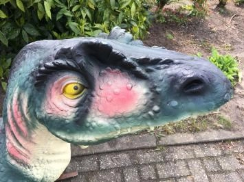 Dinosaurus, tuinbeeld / sculptuur van een Tyrannosaurus